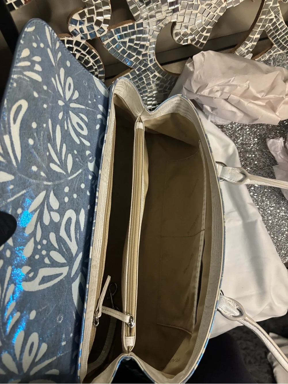 Brahmin structured shoulder